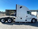 Used 2020 Freightliner Cascadia Detroit DD15AT Semi Truck with Sleeper Cab for sale #373508 - photo 8