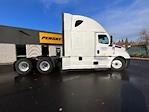 Used 2020 Freightliner Cascadia Detroit DD15AT Semi Truck with Sleeper Cab for sale #373509 - photo 8