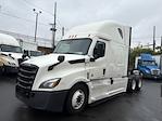 Used 2020 Freightliner Cascadia Detroit DD15AT Semi Truck with Sleeper Cab for sale #373512 - photo 3
