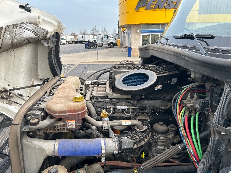 Used 2021 Freightliner Cascadia - photo 23