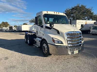 Used 2021 Freightliner Cascadia Detroit DD13 Semi Truck for sale #374791 - photo 1