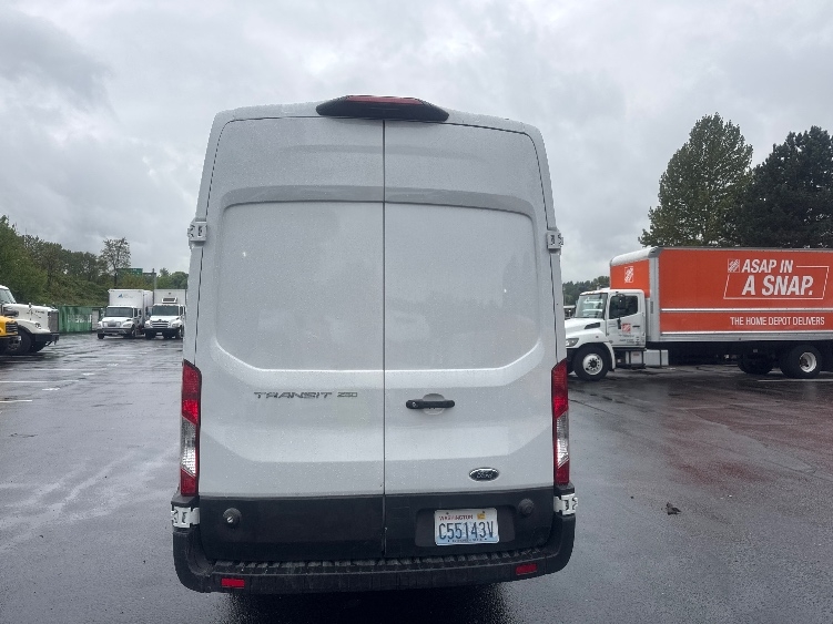 Used 2020 Ford Transit 250 - photo 9