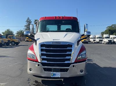 Used 2021 Freightliner Cascadia Detroit DD13 Semi Truck for sale #375704 - photo 2
