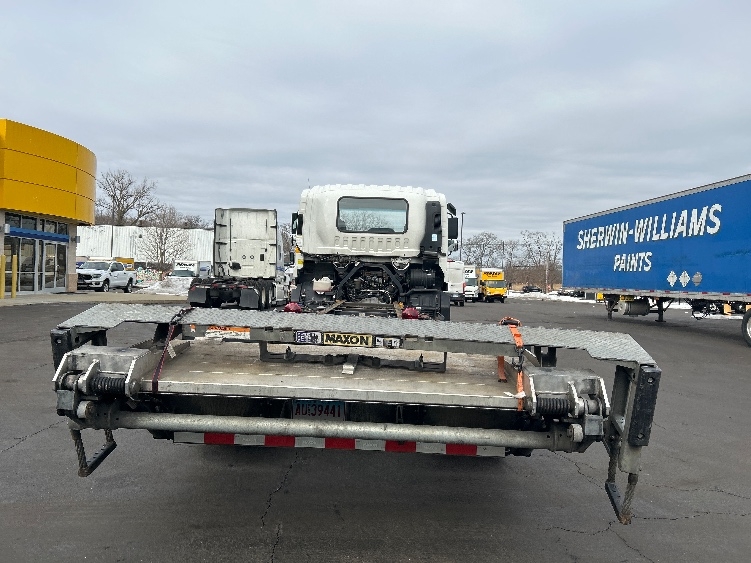Used 2020 Isuzu FTR - photo 9