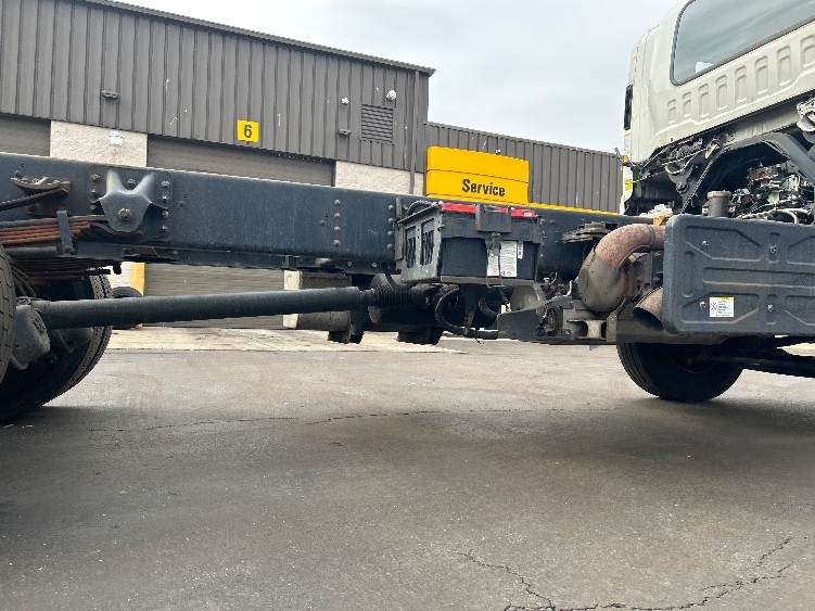 Used 2020 Isuzu FTR - photo 11