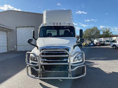 Used 2021 Freightliner Cascadia Detroit DD15AT Semi Truck for sale #376130 - photo 2