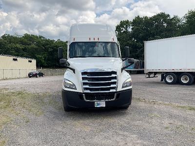 Used 2021 Freightliner Cascadia Detroit DD15AT Semi Truck with Sleeper Cab for sale #377679 - photo 2
