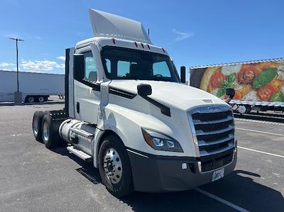 Used 2021 Freightliner Cascadia - photo 1