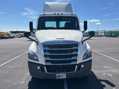 Used 2021 Freightliner Cascadia - photo 1