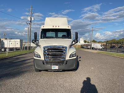Used 2021 Freightliner Cascadia Detroit DD15AT Semi Truck for sale #378567 - photo 2