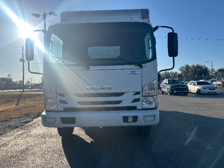 Used 2021 Isuzu NRR - photo 2