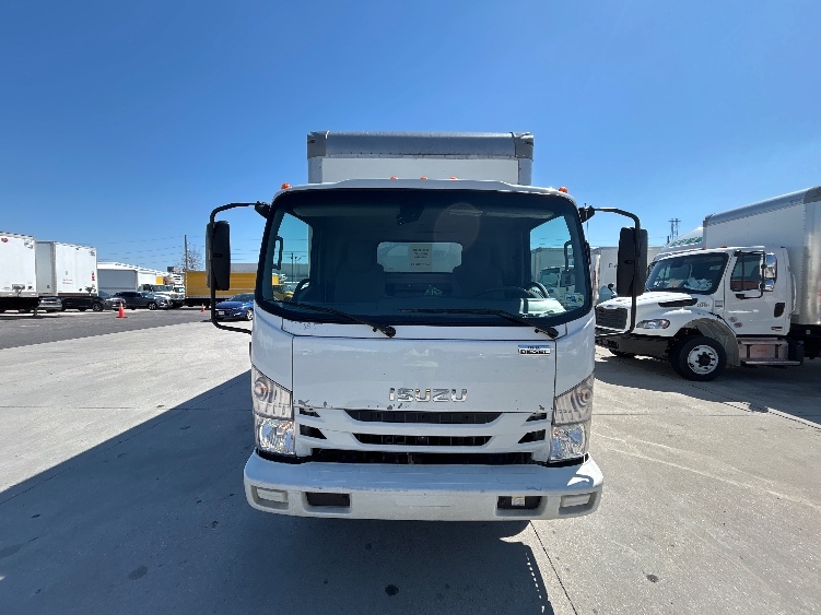 Used 2021 Isuzu NRR - photo 2