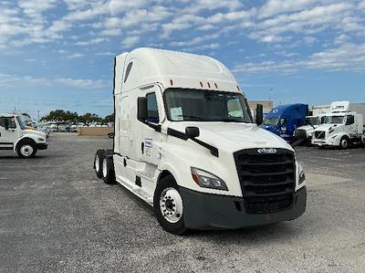 Used 2021 Freightliner Cascadia Detroit DD15AT Semi Truck with Sleeper Cab for sale #380751 - photo 1