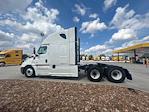 Used 2021 Freightliner Cascadia Detroit DD15AT Semi Truck with Sleeper Cab for sale #380755 - photo 4