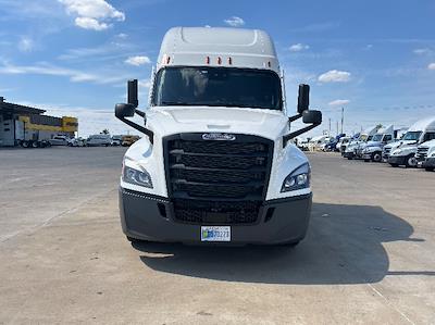 Used 2021 Freightliner Cascadia Detroit DD15AT Semi Truck with Sleeper Cab for sale #380761 - photo 2