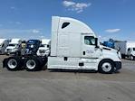 Used 2021 Freightliner Cascadia Detroit DD15AT Semi Truck with Sleeper Cab for sale #380761 - photo 8