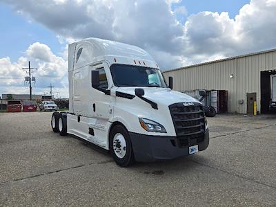 Used 2021 Freightliner Cascadia Detroit DD15AT Semi Truck with Sleeper Cab for sale #380778 - photo 1
