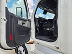 Used 2021 Freightliner Cascadia Detroit DD15AT Semi Truck with Sleeper Cab for sale #380778 - photo 9
