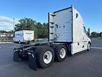 Used 2021 Freightliner Cascadia Detroit DD15AT Semi Truck with Sleeper Cab for sale #380803 - photo 7