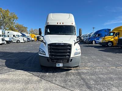 Used 2021 Freightliner Cascadia Detroit DD15AT Semi Truck with Sleeper Cab for sale #380804 - photo 2