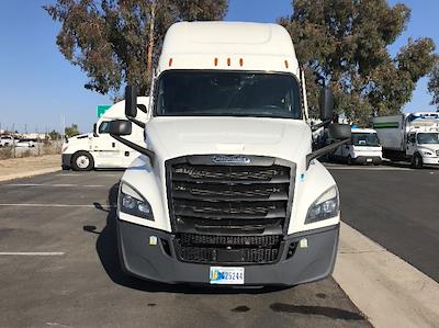 Used 2021 Freightliner Cascadia Detroit DD15AT Semi Truck with Sleeper Cab for sale #380805 - photo 2