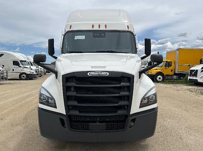 Used 2021 Freightliner Cascadia Detroit DD15AT Semi Truck with Sleeper Cab for sale #380810 - photo 2