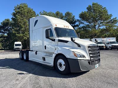 Used 2021 Freightliner Cascadia Detroit DD15AT Semi Truck with Sleeper Cab for sale #380815 - photo 1