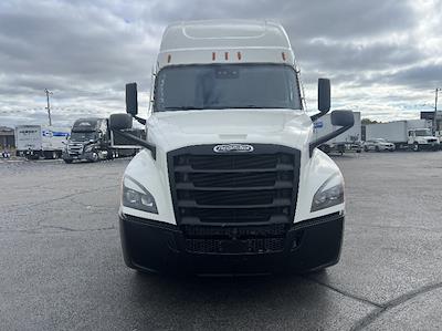 Used 2021 Freightliner Cascadia Detroit DD15AT Semi Truck with Sleeper Cab for sale #380830 - photo 2