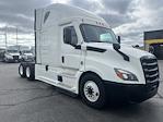 Used 2021 Freightliner Cascadia Detroit DD15AT Semi Truck with Sleeper Cab for sale #380830 - photo 1