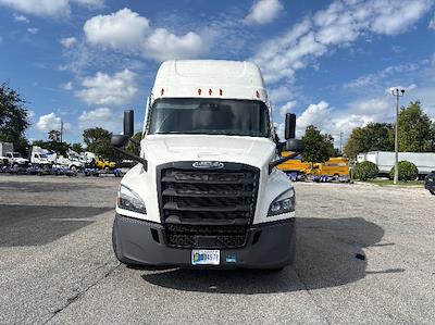 Used 2021 Freightliner Cascadia Detroit DD15AT Semi Truck with Sleeper Cab for sale #380832 - photo 2