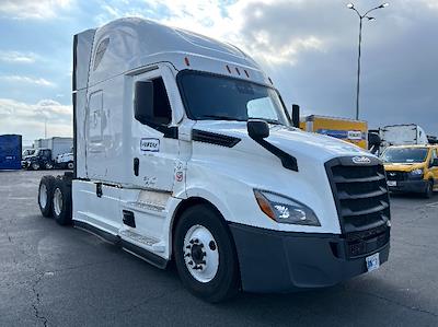 Used 2021 Freightliner Cascadia Detroit DD15AT Semi Truck with Sleeper Cab for sale #380836 - photo 1