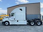 Used 2021 Freightliner Cascadia Detroit DD15AT Semi Truck with Sleeper Cab for sale #380837 - photo 4