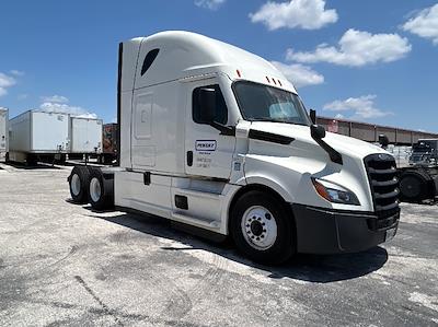 Used 2021 Freightliner Cascadia Detroit DD15AT Semi Truck with Sleeper Cab for sale #380839 - photo 1
