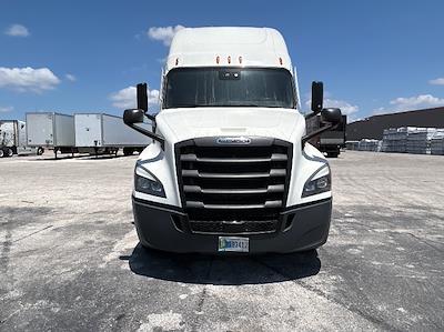 Used 2021 Freightliner Cascadia Detroit DD15AT Semi Truck with Sleeper Cab for sale #380839 - photo 2