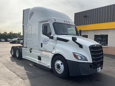 Used 2021 Freightliner Cascadia Detroit DD15AT Semi Truck with Sleeper Cab for sale #380844 - photo 1