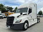 Used 2021 Freightliner Cascadia Detroit DD15AT Semi Truck with Sleeper Cab for sale #380845 - photo 3