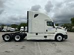 Used 2021 Freightliner Cascadia Detroit DD15AT Semi Truck with Sleeper Cab for sale #380845 - photo 8