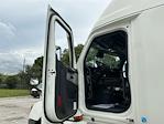 Used 2021 Freightliner Cascadia Detroit DD15AT Semi Truck with Sleeper Cab for sale #380845 - photo 9