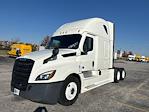 Used 2021 Freightliner Cascadia Detroit DD15AT Semi Truck with Sleeper Cab for sale #380850 - photo 3