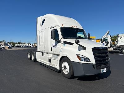 Used 2021 Freightliner Cascadia Detroit DD15AT Semi Truck with Sleeper Cab for sale #380854 - photo 1