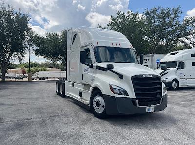 Used 2021 Freightliner Cascadia Detroit DD15AT Semi Truck with Sleeper Cab for sale #380858 - photo 1