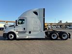 Used 2021 Freightliner Cascadia Detroit DD15AT Semi Truck with Sleeper Cab for sale #380866 - photo 4