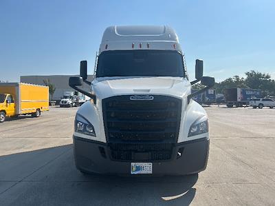 Used 2021 Freightliner Cascadia Detroit DD15AT Semi Truck with Sleeper Cab for sale #380876 - photo 2