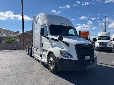 Used 2021 Freightliner Cascadia Detroit DD15AT Semi Truck with Sleeper Cab for sale #380884 - photo 1