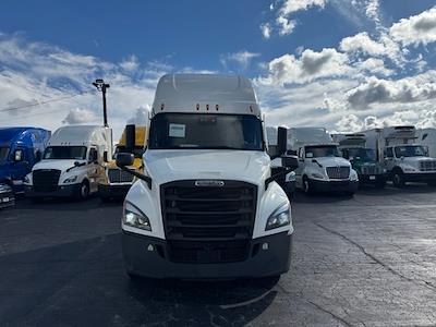 Used 2021 Freightliner Cascadia Detroit DD15AT Semi Truck with Sleeper Cab for sale #380886 - photo 2