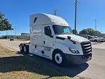Used 2021 Freightliner Cascadia Detroit DD15AT Semi Truck with Sleeper Cab for sale #380887 - photo 1