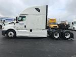 Used 2021 Freightliner Cascadia Detroit DD15AT Semi Truck with Sleeper Cab for sale #380892 - photo 4