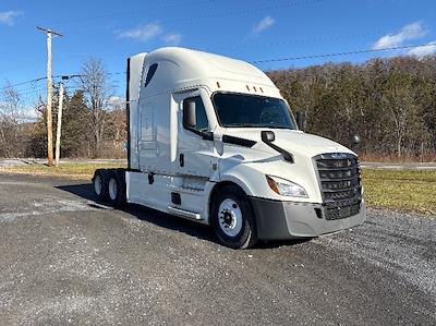 Used 2021 Freightliner Cascadia Detroit DD15AT Semi Truck with Sleeper Cab for sale #380895 - photo 2