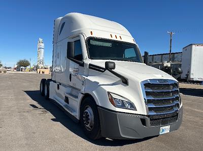 Used 2021 Freightliner Cascadia Detroit DD15AT Semi Truck with Sleeper Cab for sale #381178 - photo 1