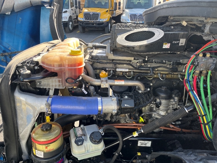 Used 2021 Freightliner Cascadia - photo 23